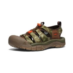 Keen Men's Newport Retro X Smokey Bear | Smokey Bear/Military Olive -Keen Store 60a22a72b7fd3afc9878b4539a14b550f5828fa8