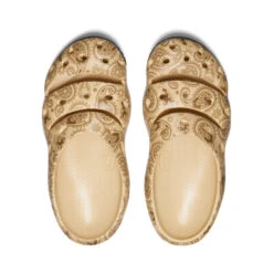 Keen Men's Yogui Arts Clog X THC | Caffe Latte Paisley 13 Keen Men's Yogui Arts Clog X THC | Caffe Latte Paisley -Keen Store 8bdebc61a812dc8d61c8f63ca04eab4537c3c1e6