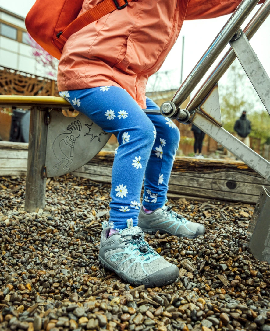 Keen Little Kids' Chandler 2 CNX Sneaker | Black/Red Carpet 8 Keen Little Kids' Chandler 2 CNX Sneaker | Black/Red Carpet - Image 6