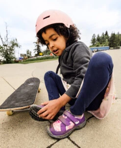 Keen Little Kids' Speed Hound | Tillandsia Purple/Multi -Keen Store KidsSpeedHoundPDPLifestyle2Kids1026214 74ca9b5e fc03 4b02 87c5 3dc3a14f2b01