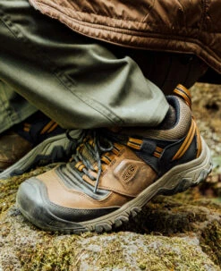 Keen Men's Ridge Flex Waterproof | Bison/Golden Brown -Keen Store RidgeFlexPDPLifestyle2Family 1
