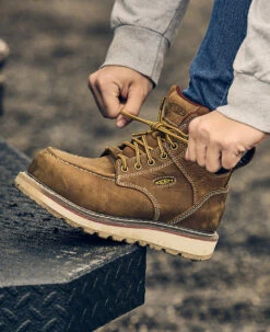 Keen Women's Cincinnati 6" Waterproof Boot (Carbon-Fiber Toe) | Belgian/Sandshell -Keen Store SDD 505 PDP Cincinnati 1023224 Left Image