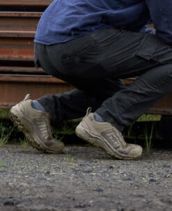 Keen Men's Reno KBF Waterproof (Carbon-Fiber Toe) | Red Clay/Black -Keen Store SDD 506 PDP Reno 1027106 Right Image 5067edab 913d 4b6c 9074 7ffea5d355c4