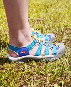Keen Women's Newport Retro Sandal X Fuji Rock | Fuji Rock Festival -Keen Store WNewportRetroFRLifestylePDPRight